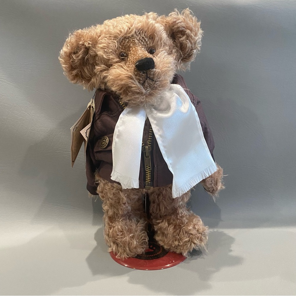 Rare Boyd’s bears Ace Q Dooright mohair uptown collection with stand #900203